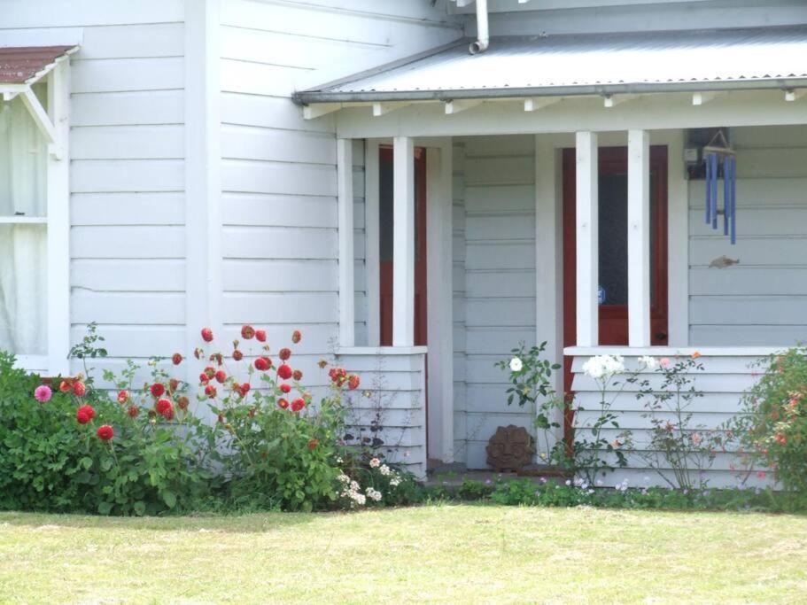 Riverlea Cottage - Cosy, Comfy, Quiet, Central Taumarunui Eksteriør billede